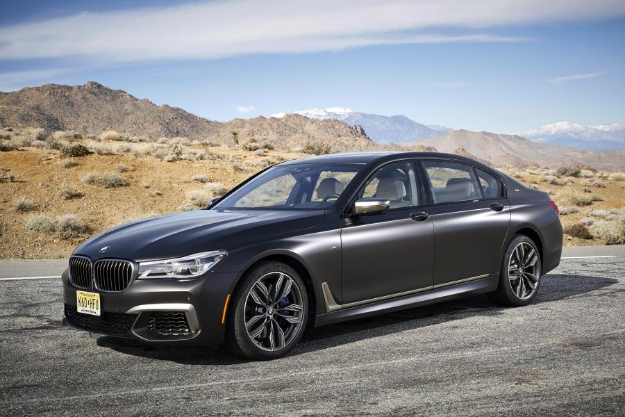  BMW M760i xDrive 2017 года  (NA) (фото 68 из 154)